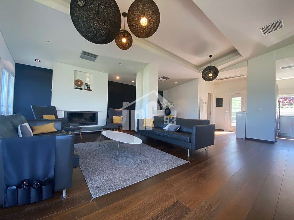 "LONG HILLS" RESIDENCE, 500 M NGA TEG 4
