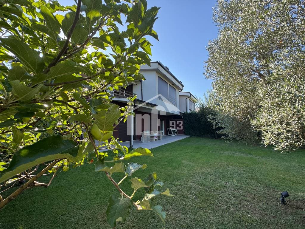 "LONG HILLS" RESIDENCE, 500 M NGA TEG