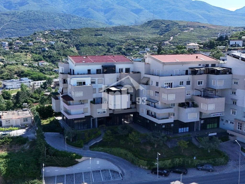 PRANË LIQENIT TË FARKËS 2