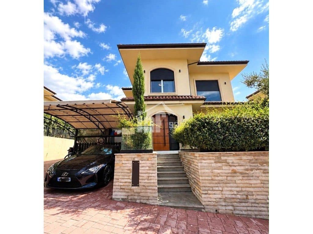 “TUSCANY VILLAS 2” RESIDENCE