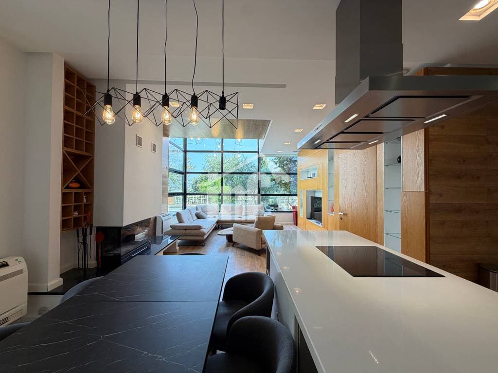 Home for sale in Tiranë 4