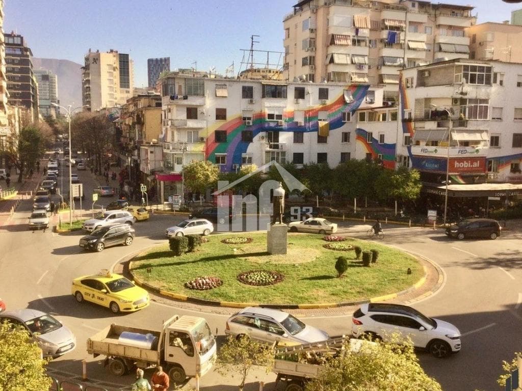 RRUGA “ISMAIL QEMALI” PRANË ISH BLLOKUT 1