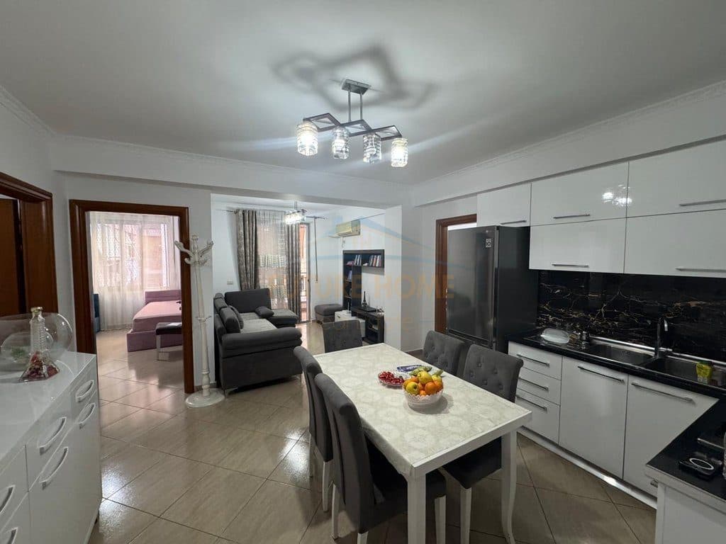 Shitet, Apartament 3+1+2, Unaza e Re,Tirane 2
