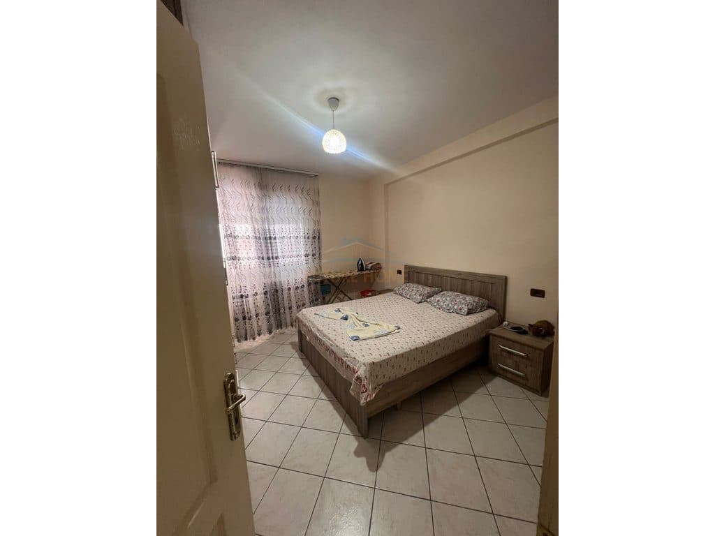 Shitet, Apartament 1+1, Pranë Vilës L, Unaza e Re 4