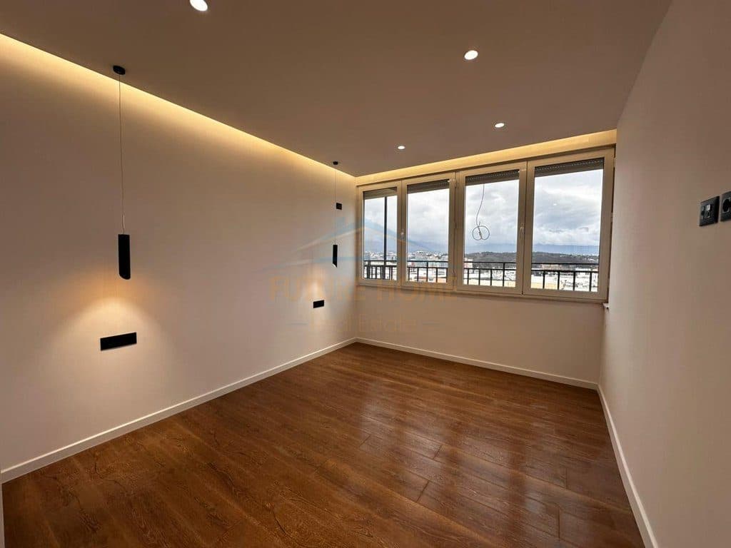 Qira, Apartament 2+1+2, Komuna e Parisit, Tirane