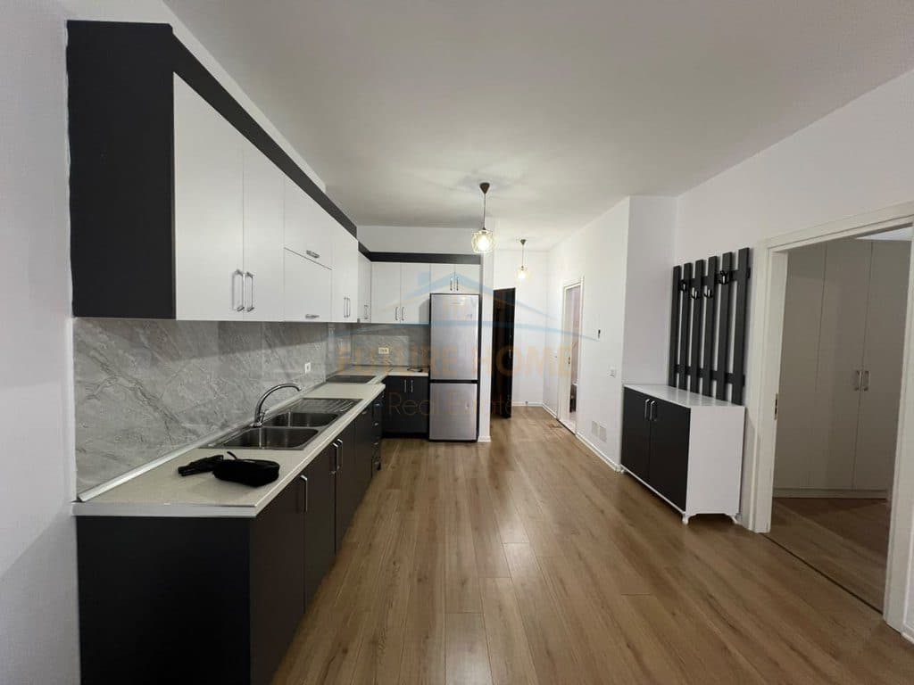 Shitet, Apartament 2+1+Post Parkimi, Grand Gallery, Yzberisht, Tirane. 2