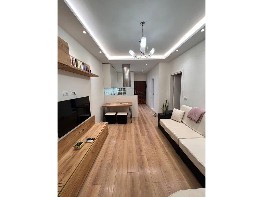 Shitet,Apartament 1+1,Unaza e Re,Tirane. 2