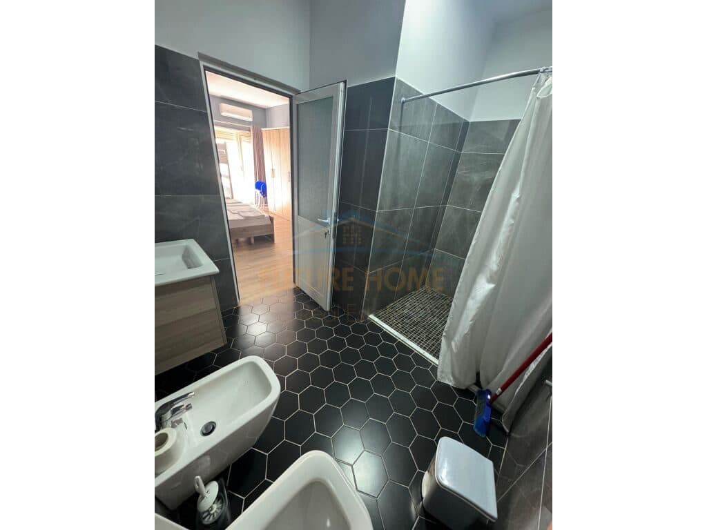 Shitet, Apartament 1+1, Durrës. 2