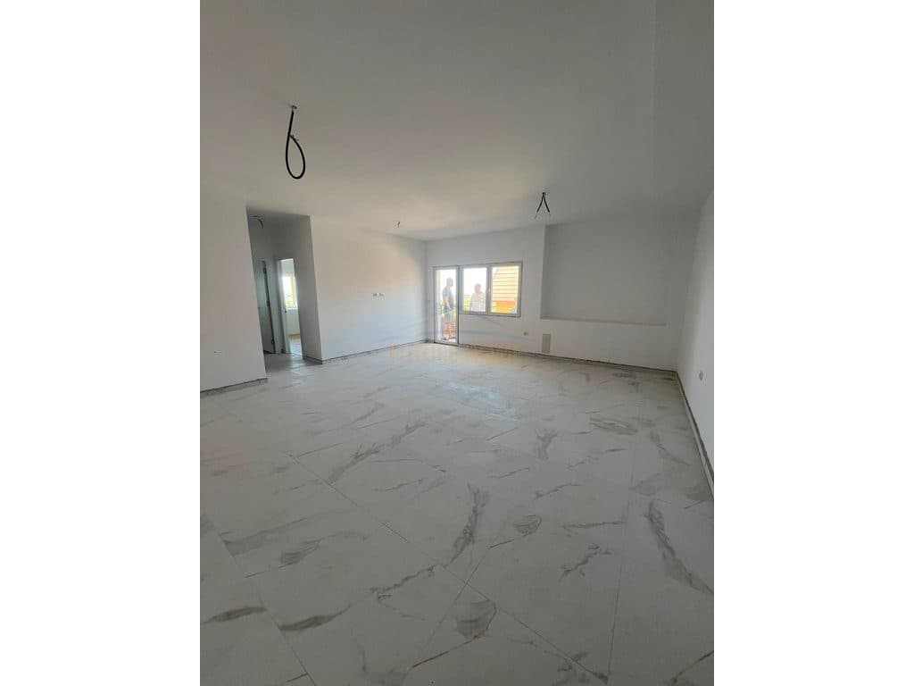 Shitet, Apartament 2+1, Rezidenca Lake Land, Farke