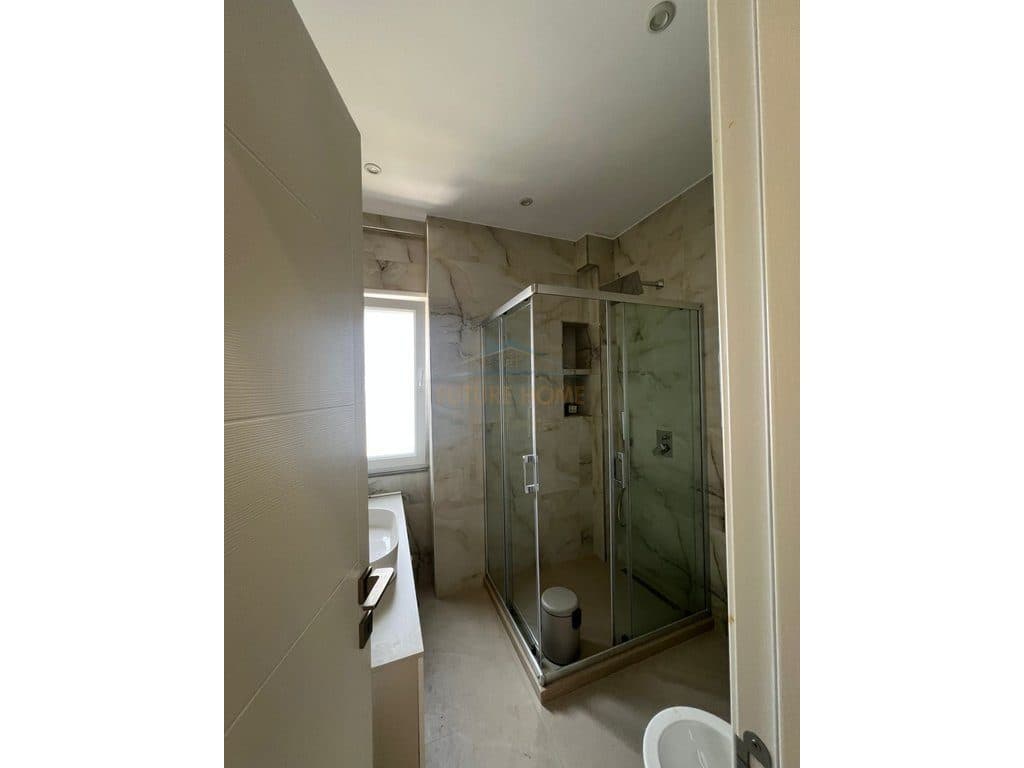 Shitet, Apartament 2+1+2+ Depo, Rruga Bill Klinton, Tirane