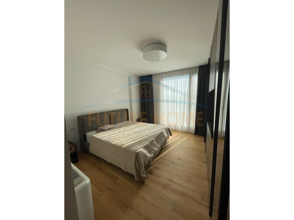 Disponojmë Vilë 3-katëshe për Shitje 4