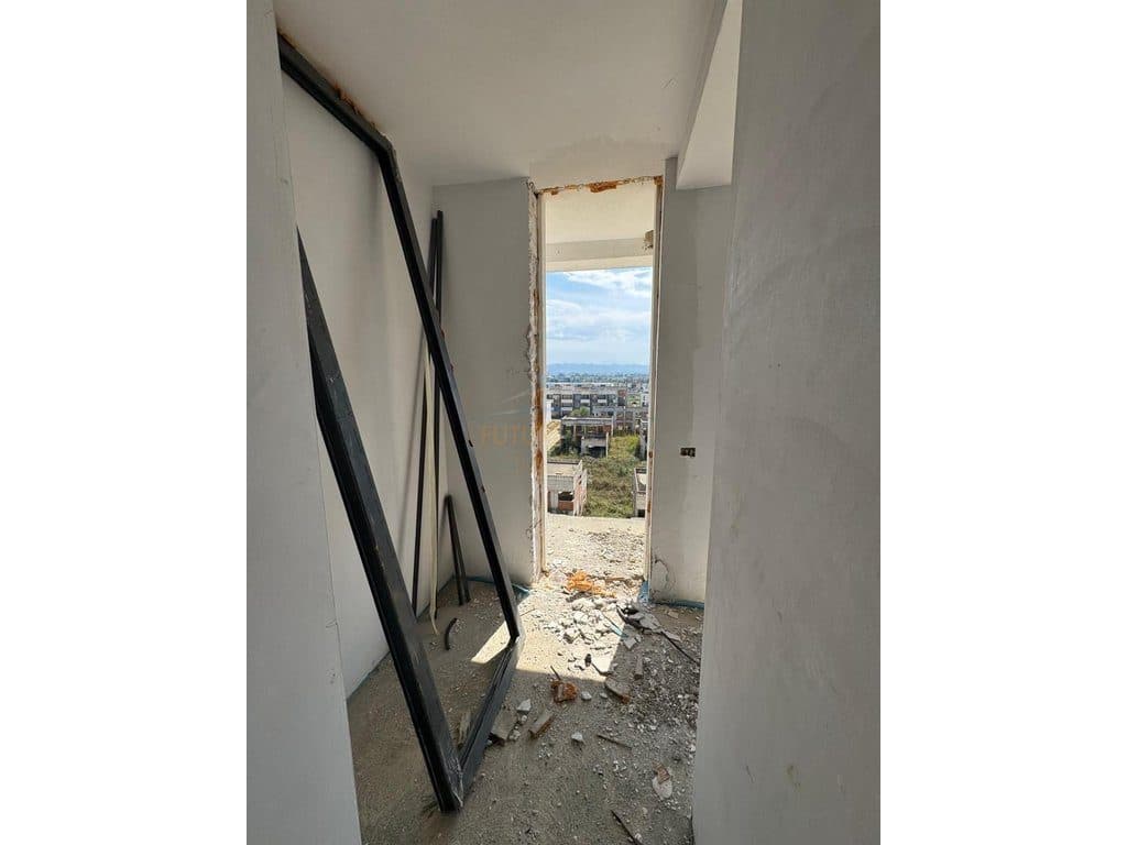 Shitet, Apartament 3+1, Porto Lalzi, Hamallaj 3