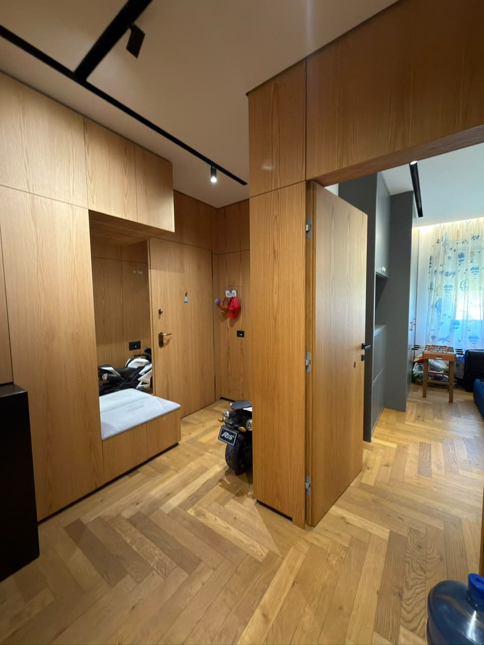 Shitet, Apartament 2+1+2+ Post Parkimi, G&P Residence, Selite, Tiranë 4