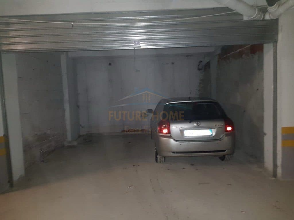 Shitet, Post Parkimi, Unaza e Re , Tirane 3