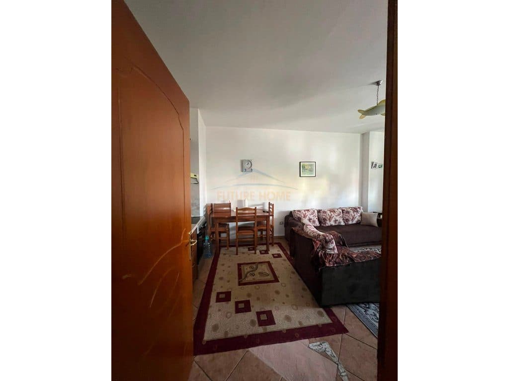 Shitet, Apartament 2+1+2, Rruga 5 Maj, Tirane 3