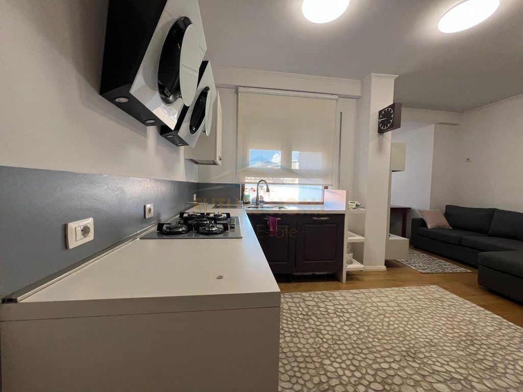 Qera,Duplex + Post Parkimi, Liqeni i Thate, Tirane