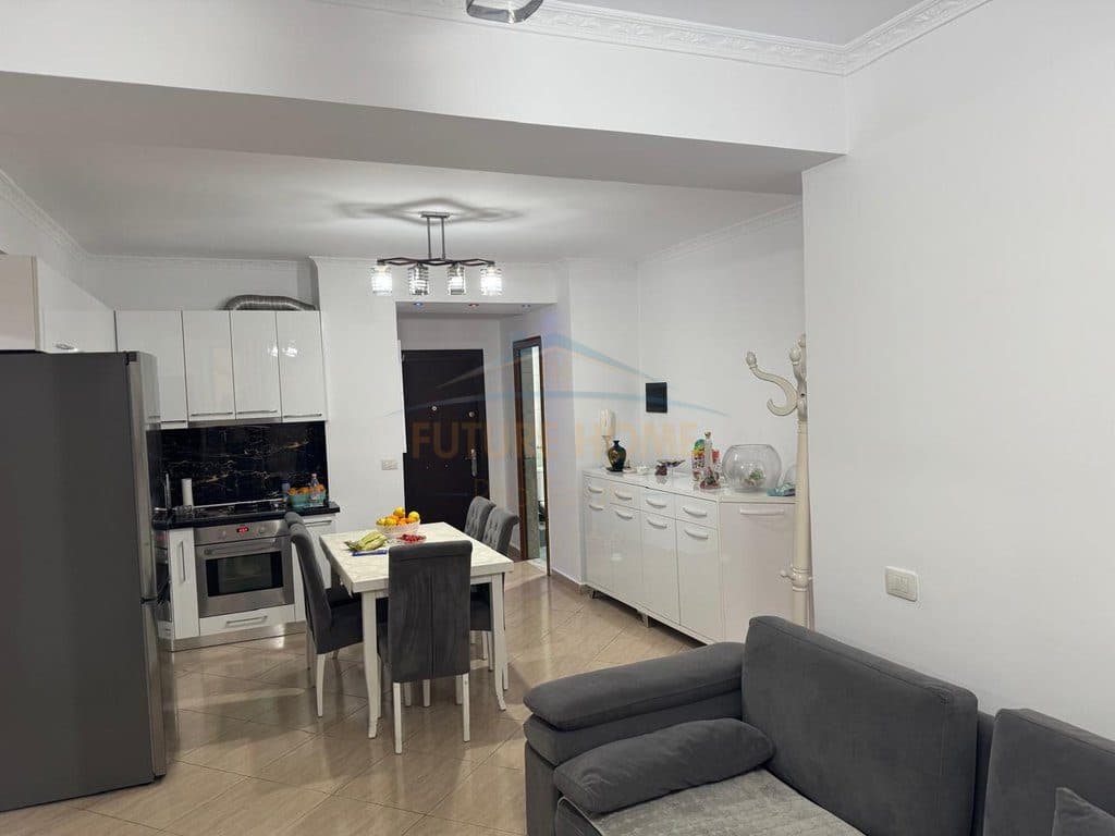 Shitet, Apartament 3+1+2, Unaza e Re,Tirane 3