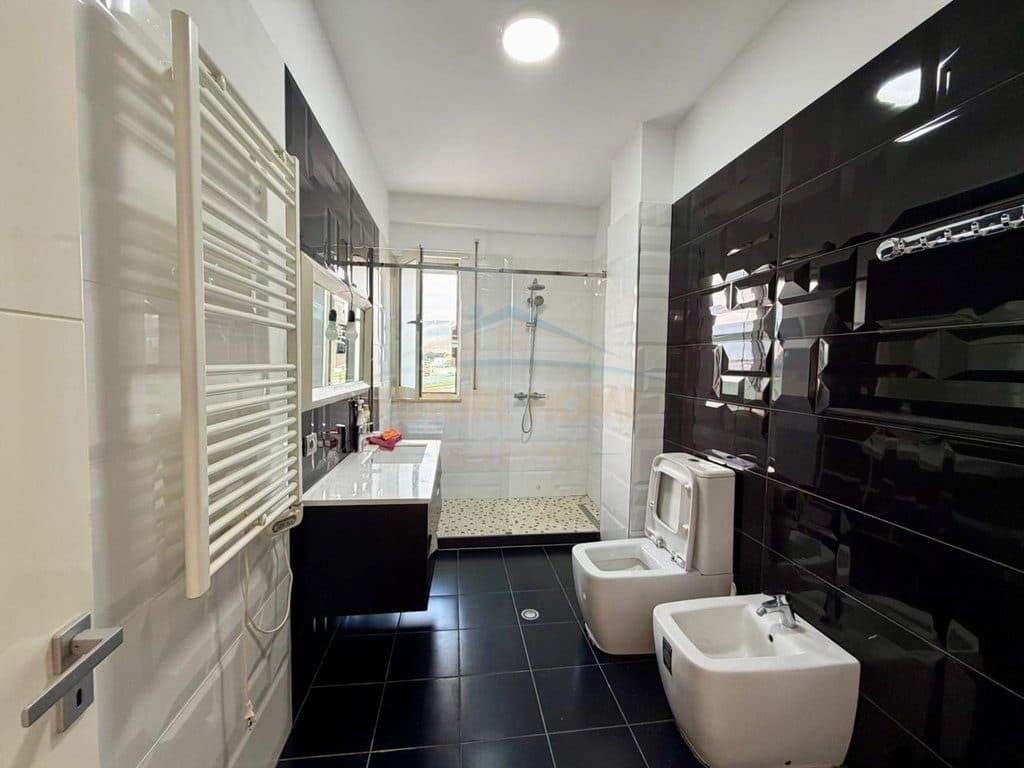 Shitet, Apartament 2+1+2 Ballkone ,Liqeni i Thate, Tirane 2
