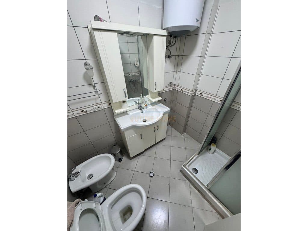 Shitet, Apartament 2+1, Lagjia Nr. 13
,Durres 2