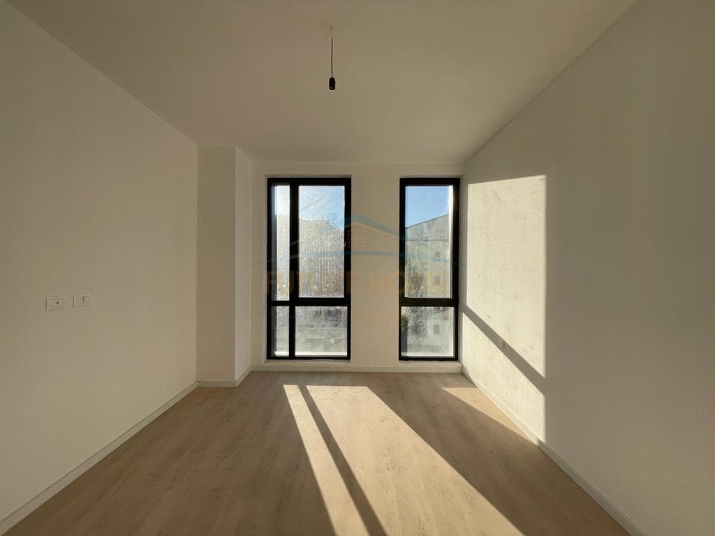 Shitet, Apartament 1+1, Platinum Residence, Bulevardi i Ri, Tiranë 3