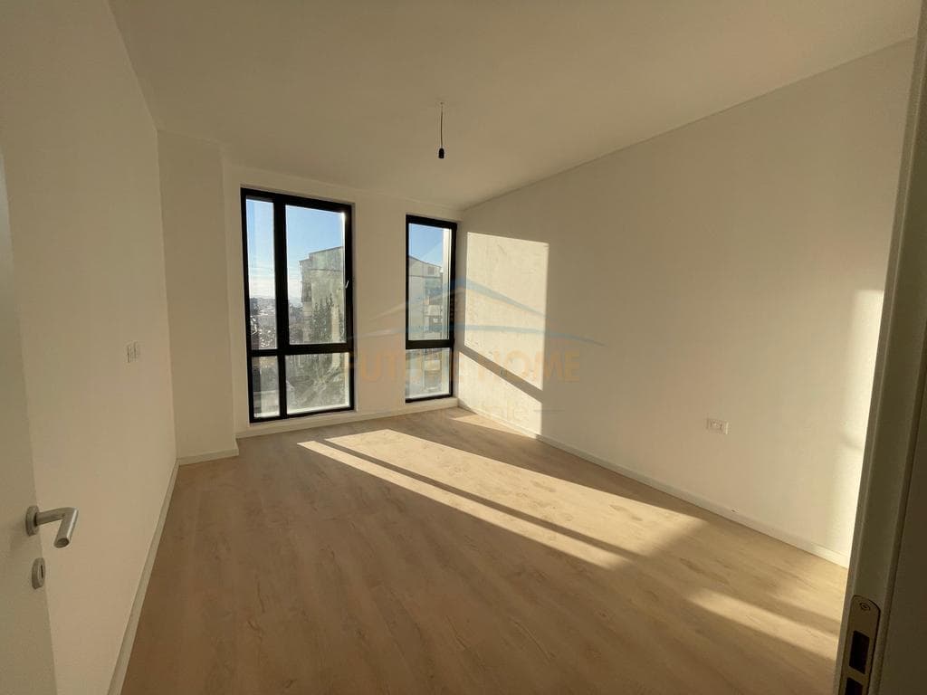Shitet, Apartament 1+1, Platinum Residence, Bulevardi i Ri, Tiranë 4
