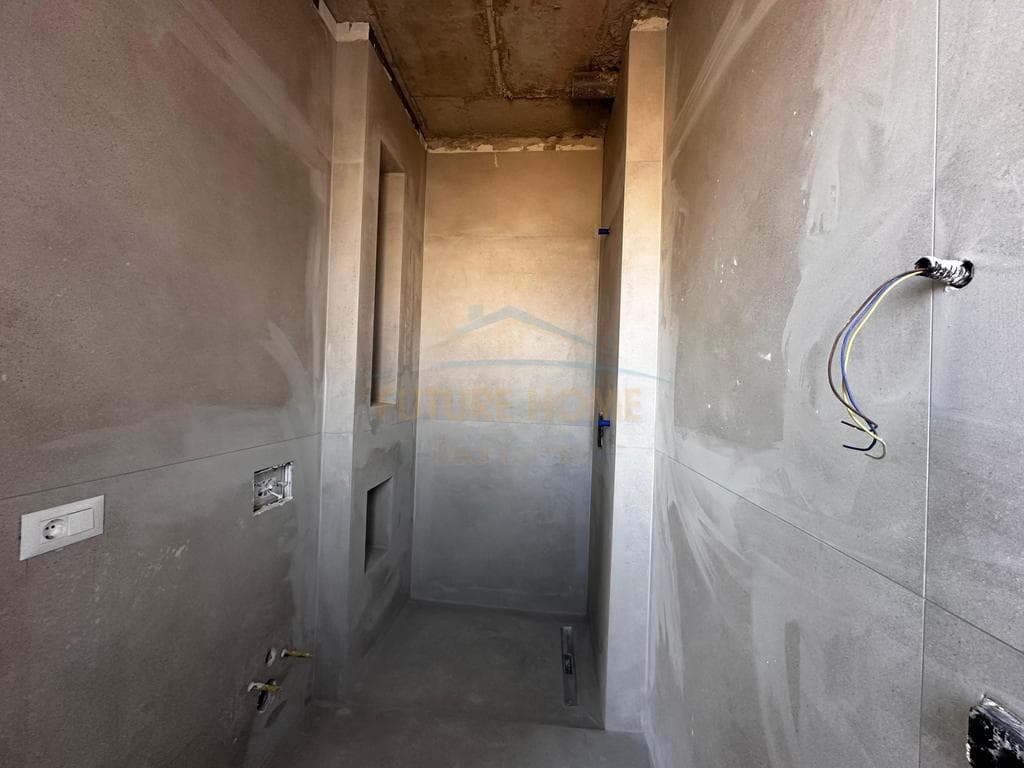 Shitet, Apartament 2+1+2, Kompleksi Green Valley, Liqeni i Thate, Tirane 4