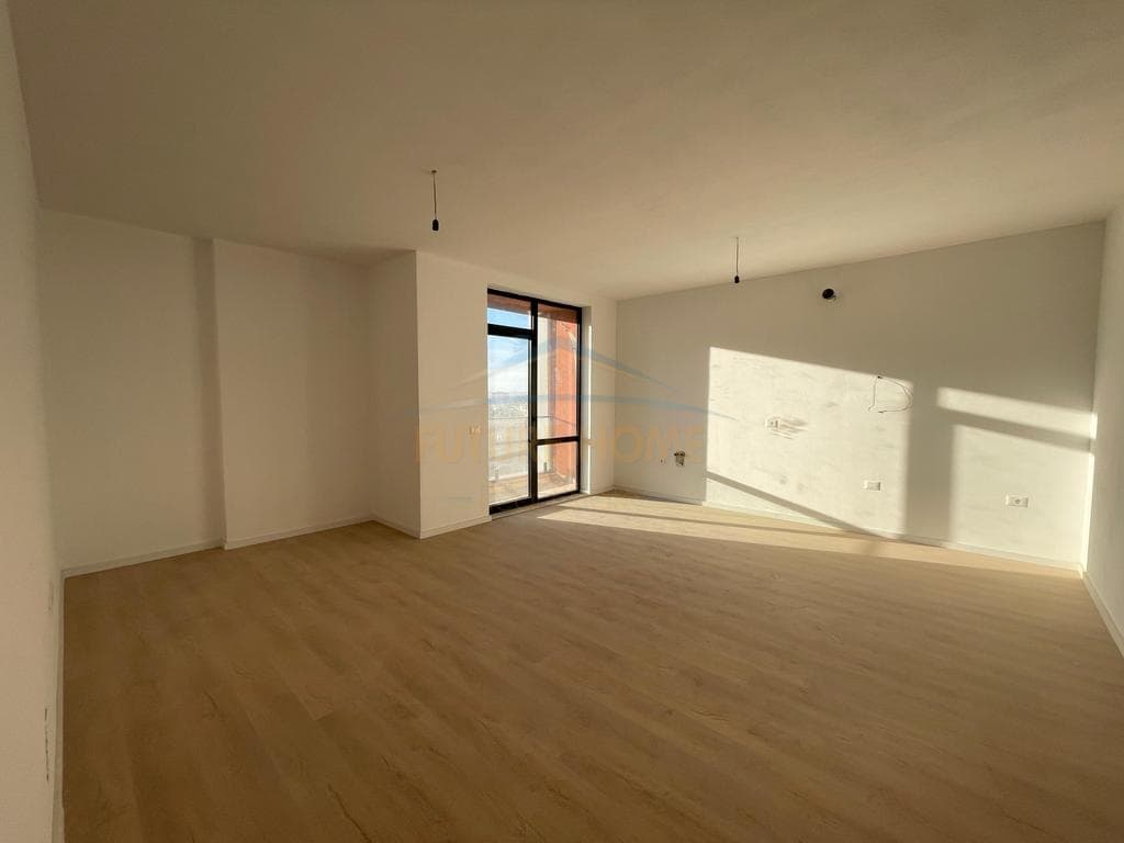 Shitet, Apartament 1+1, Platinum Residence, Bulevardi i Ri, Tiranë 2