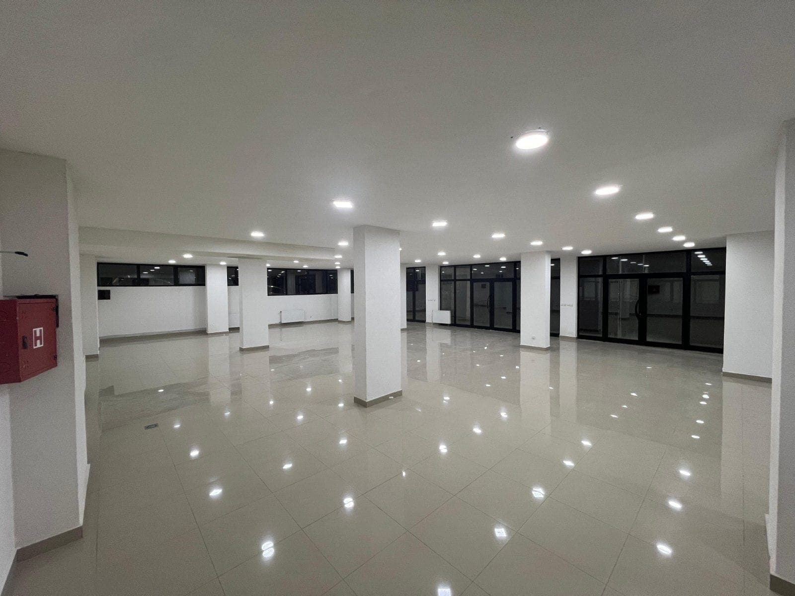 Lokal 261m2 #MeQera te Lagjja e Spitalit 3