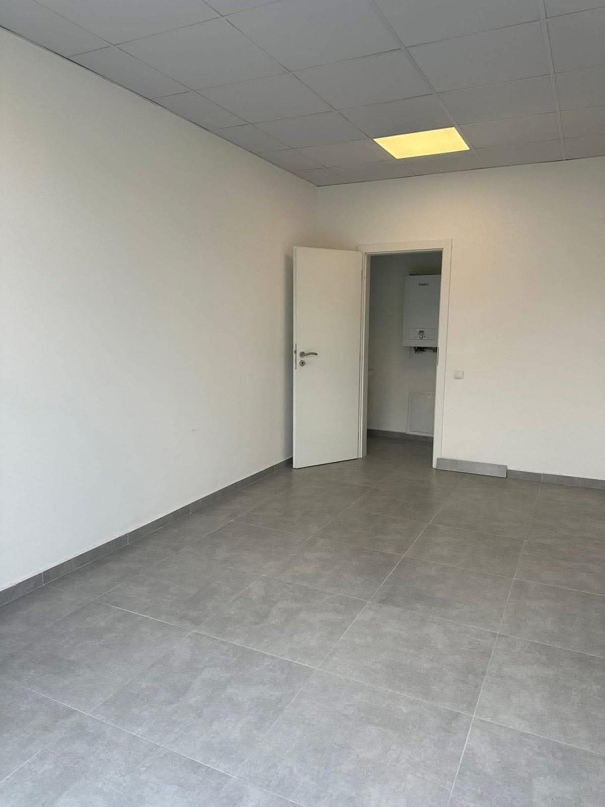 Lokal 20m2 #PerShitje ne Veternik 2