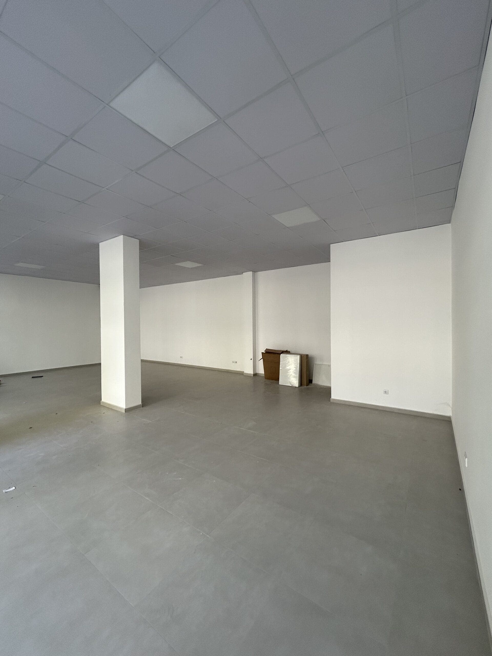 Lokal 88m2 #MeQera te Rruga C 3