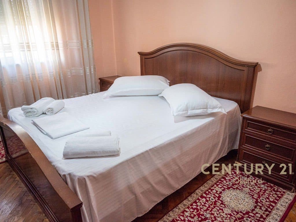 Apartament 3+1 Me QIRA tek Pazari i Ri! 4