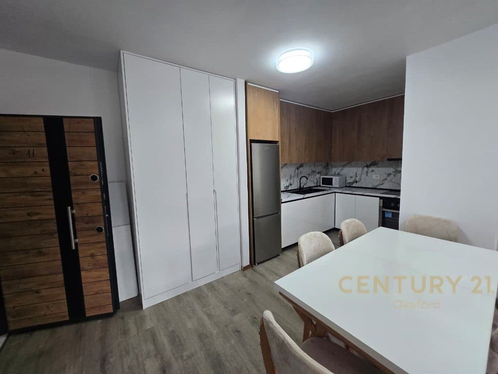 APARTAMENT ME QIRA 2+1+2T+P NE ZONEN E 5 MAJIT