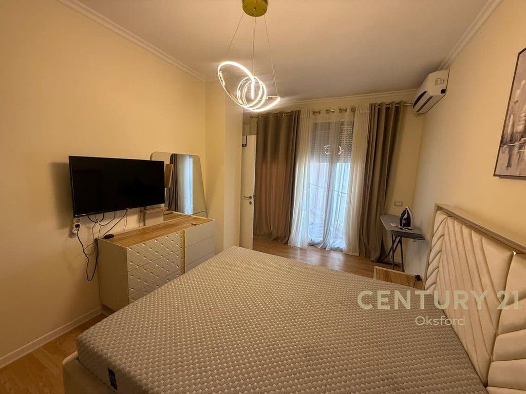 APARTAMENT 2+1 ME QIRA, TEK RRUGA E KOSOVARËVE! 4