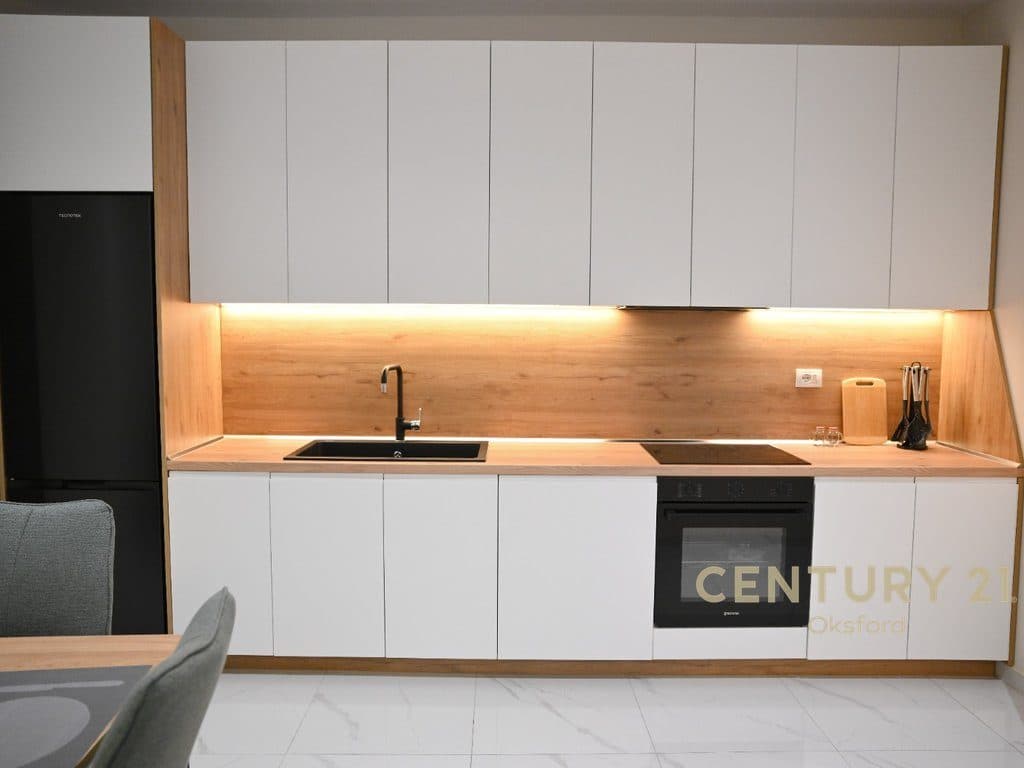 Shitet Apartament 1+1 ne Kamez! 4