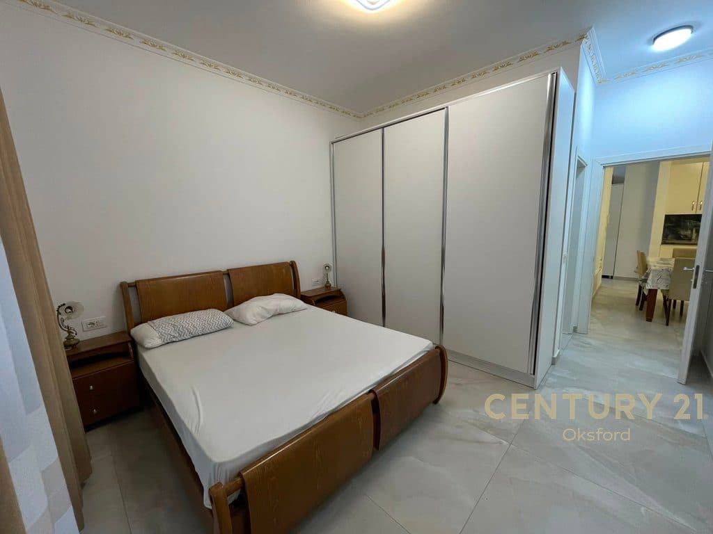 Jepet me qira apartament 2+1+2 te Ish Uzina Dinamo, përballë tregut. 3