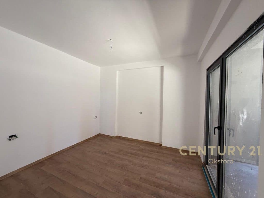 SHESIM APARTAMENT 1+1 TEK RRUGA E ELBASANIT , TEK "XHELUKS RESIDENCE "! 3