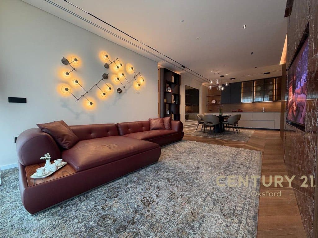 Shesim Apartament Luksoz 2+1 + Post Parkimi tek “Down Town Tirana” ,ne Rrugen e Elbasanit me pamje nga Stadiumi “Air Albania”! 2