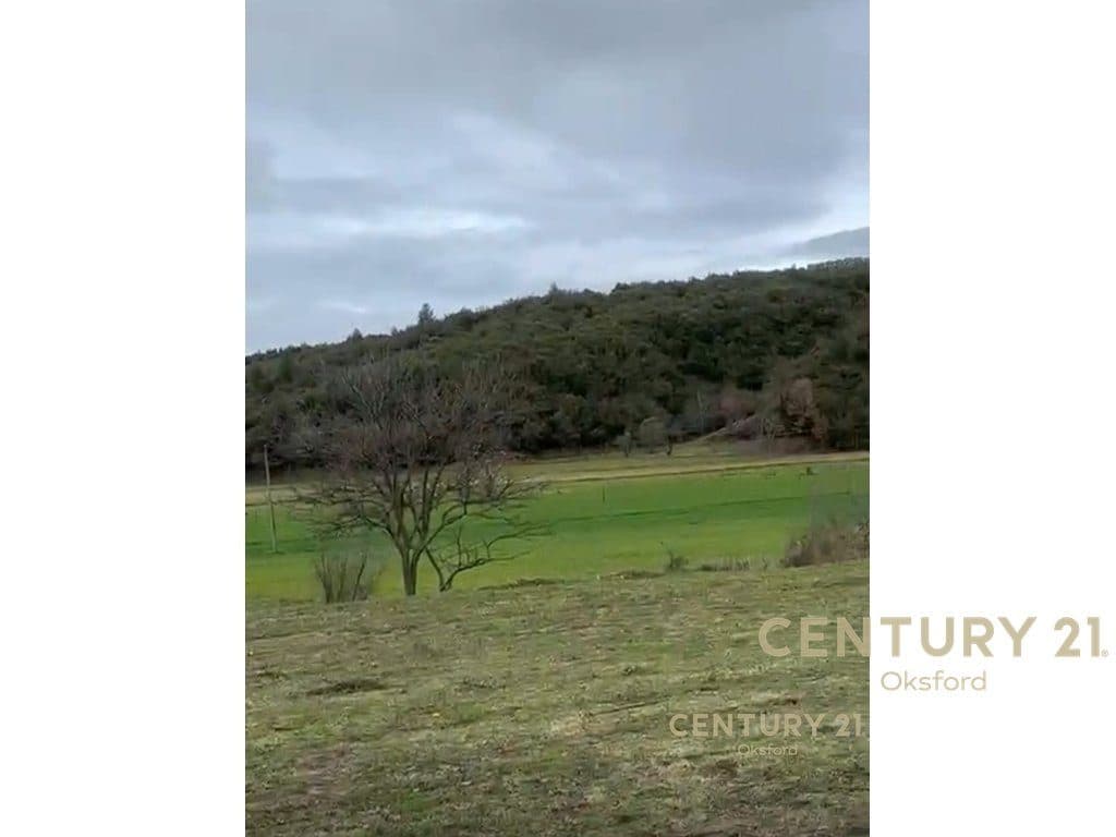 Tokë për shitje – 7,950 m² në zonën e Kakunjës (Tiranë 2