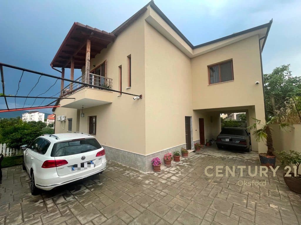 JEPET ME QIRA APARTAMENT 2+1 ME POST PARKIM PRAN RRETHIT SAUK 2