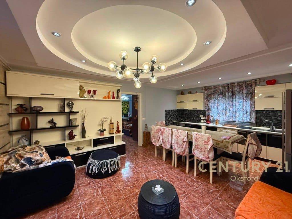 EKSKLUZIVE! OKAZION SHESIM APARTAMENT 2+1 ,BUZE RRUGES "DRITAN HOXHA",TIRANE!