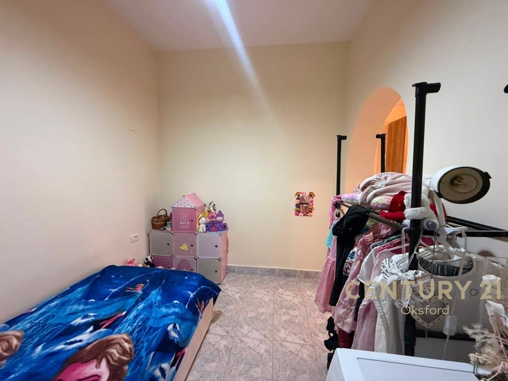 Jepet me qera apartament 1+1+post parkimi tek Vilat Gjermane! 4