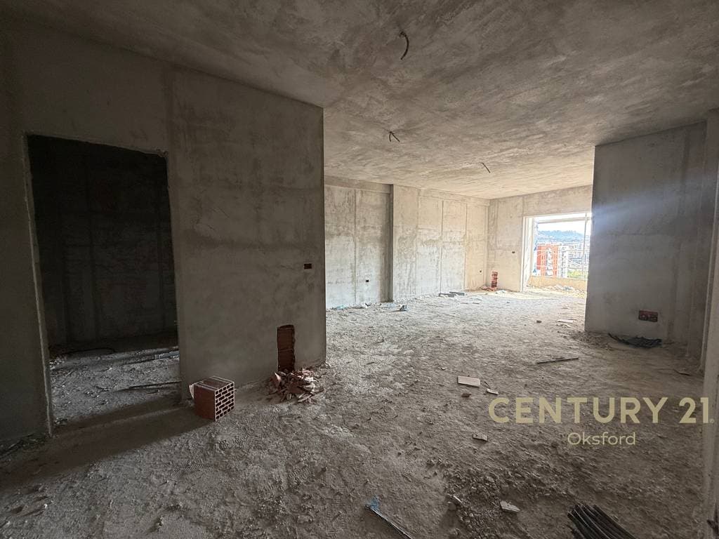 Okazion! Apartament në shitje 2+1, pranë ish Fushës së Aviacionit! 3
