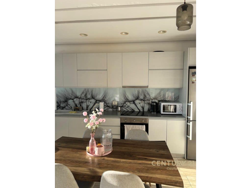 APARTAMENT ME QIRA 2+1+2 ME POST PARKIMI NE DAJT 4