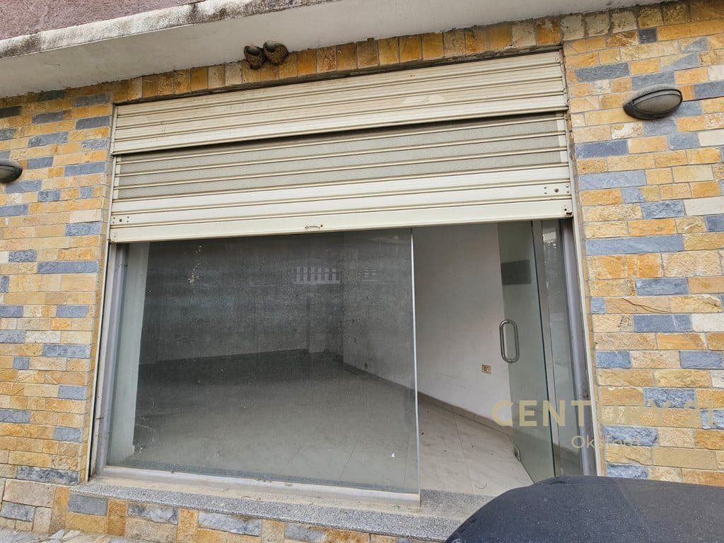 NJËSI SHËRBIMI, ME QIRA NË SHKOZË