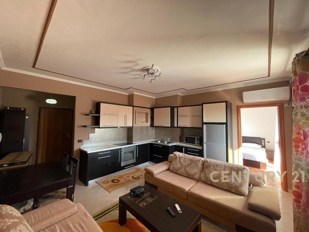 PLAZH ,DURRES APARTAMENT PER SHITJE 1+1 3