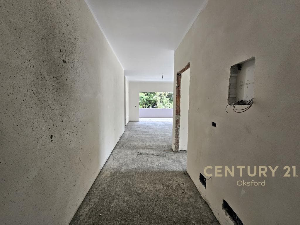 SHITET APARTAMENT 3+1+2 TE RRUGA E ELBASANIT 2