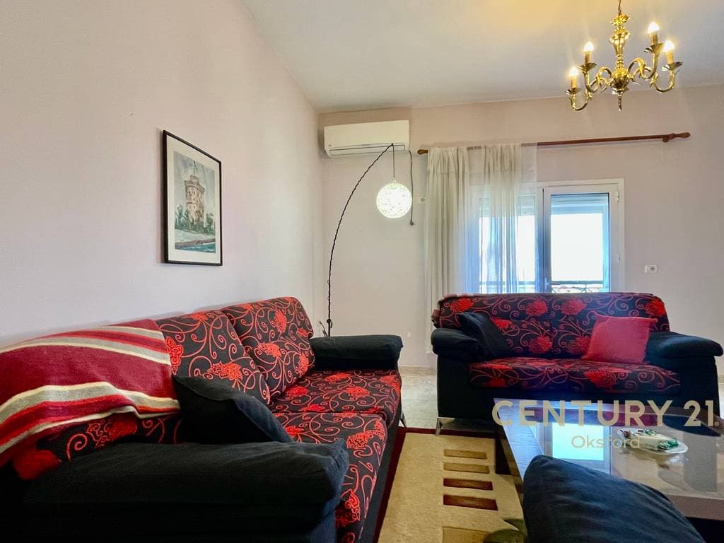 Apartament 3+2+1 në një Vilë Private për Shitje – Plotësisht i Mobiluar, Oborr Privat, 3 Ballkone & Parkim | Shkozë, Tiranë 2