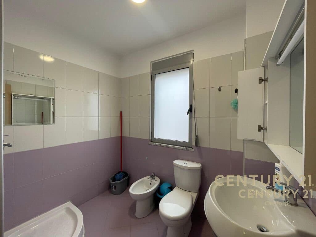 JEPET ME QIRA APARTAMENT 2+1+2 TE LIQENI THATE