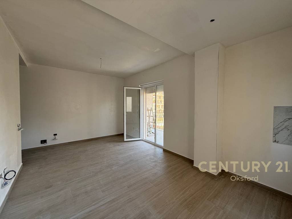 EKSLUZIVE!!!SHESIM APARTAMENT 1+1,TEK MALI I ROBIT NE GOLEM! 4