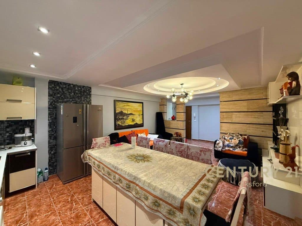 EKSKLUZIVE! OKAZION SHESIM APARTAMENT 2+1 ,BUZE RRUGES "DRITAN HOXHA",TIRANE! 2